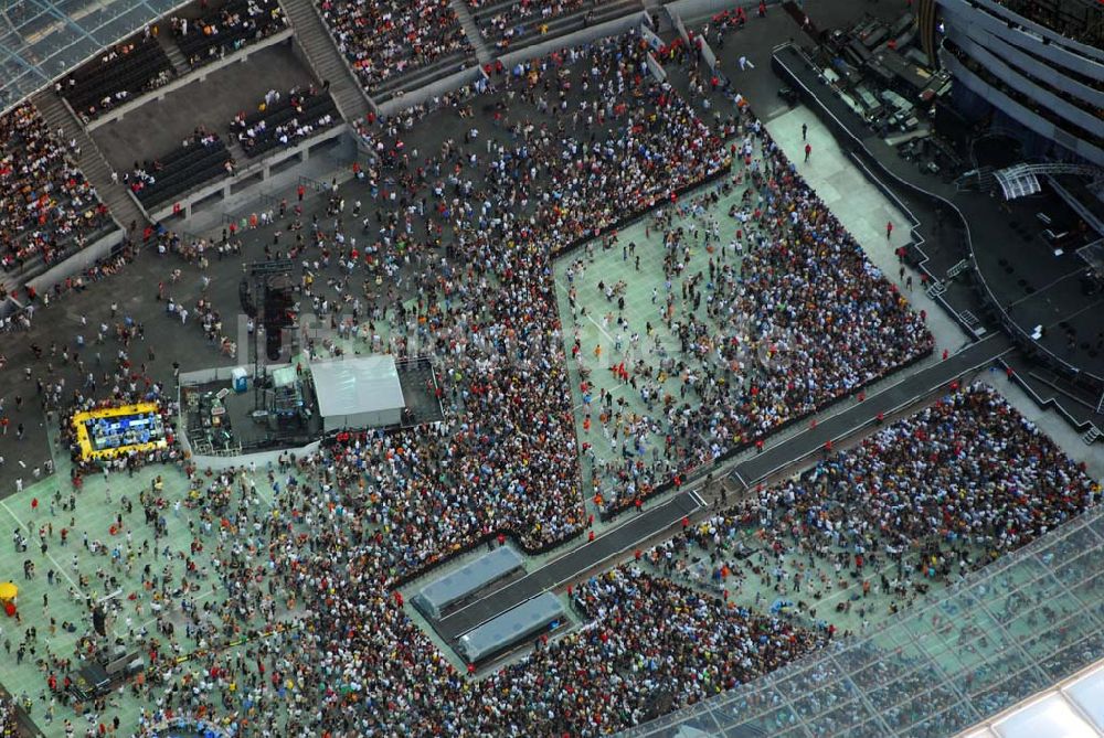 Berlin - Charlottenburg aus der Vogelperspektive: Stones Konzert im Berliner Olympiastadion