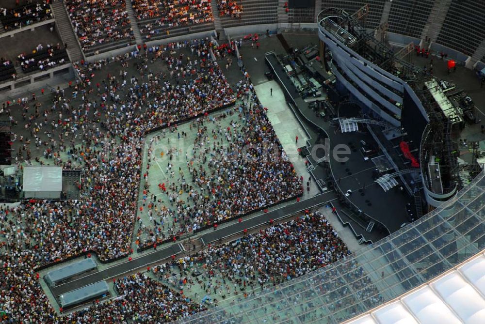 Luftaufnahme Berlin - Charlottenburg - Stones Konzert im Berliner Olympiastadion