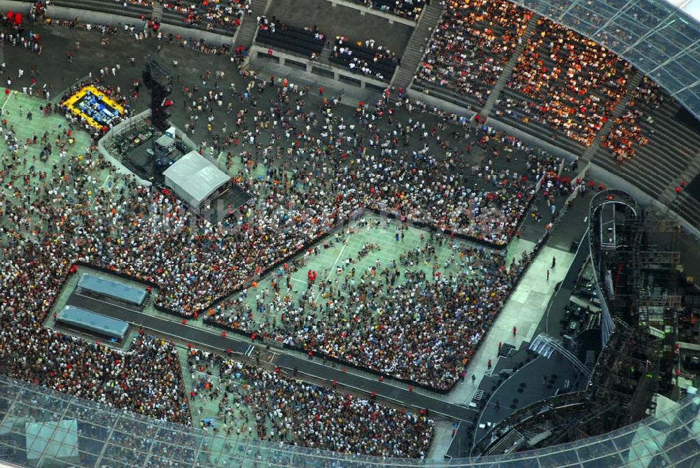 Berlin - Charlottenburg aus der Vogelperspektive: Stones Konzert im Berliner Olympiastadion