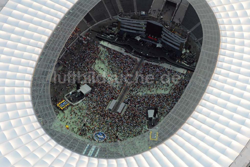 Luftbild Berlin - Charlottenburg - Stones Konzert im Berliner Olympiastadion