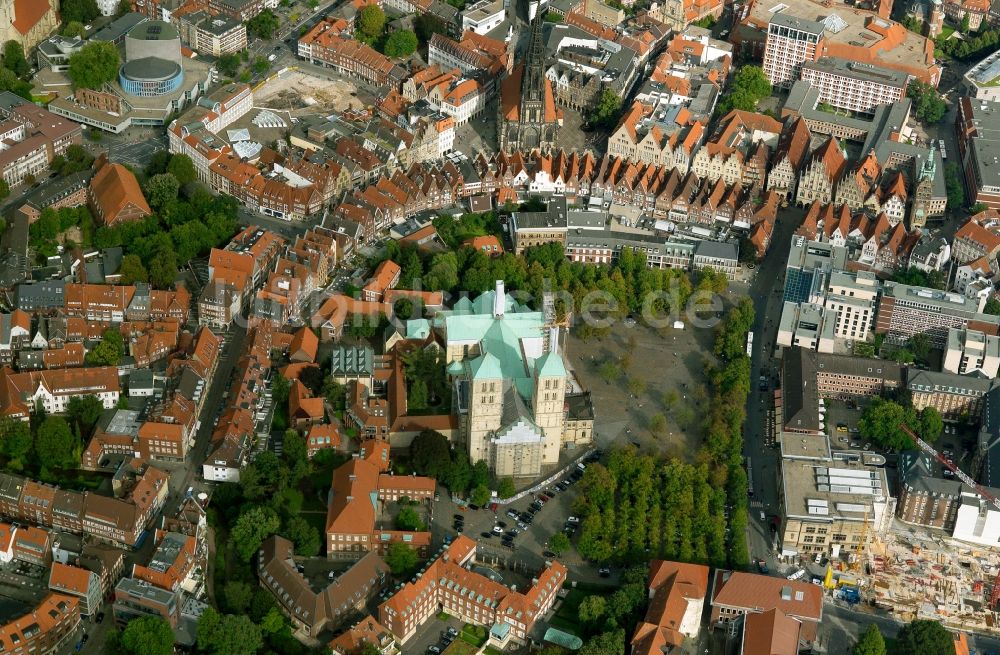 Münster von oben - St.Paulus Dom im Stadtzentrum von Münster im Bundesland Nordrhein-Westfalen