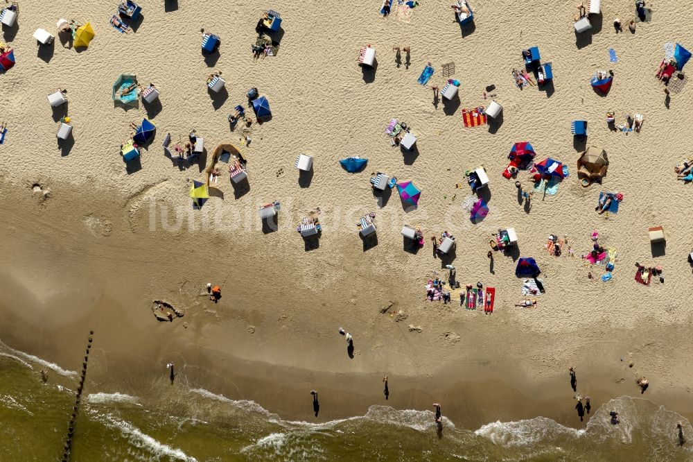 Luftbild Zinnowitz - Strand- Abschnitt des beliebten Ferien- und Urlaubsgebietes an der Ostsee- Küste der Insel Usedom in Zinnowitz im Bundesland Mecklenburg-Vorpommern