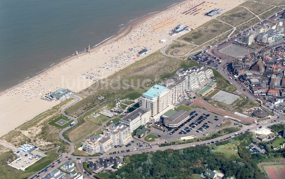 Luftbild Nordwijk - Strand des Seebades Nordwijk in den Niederlanden