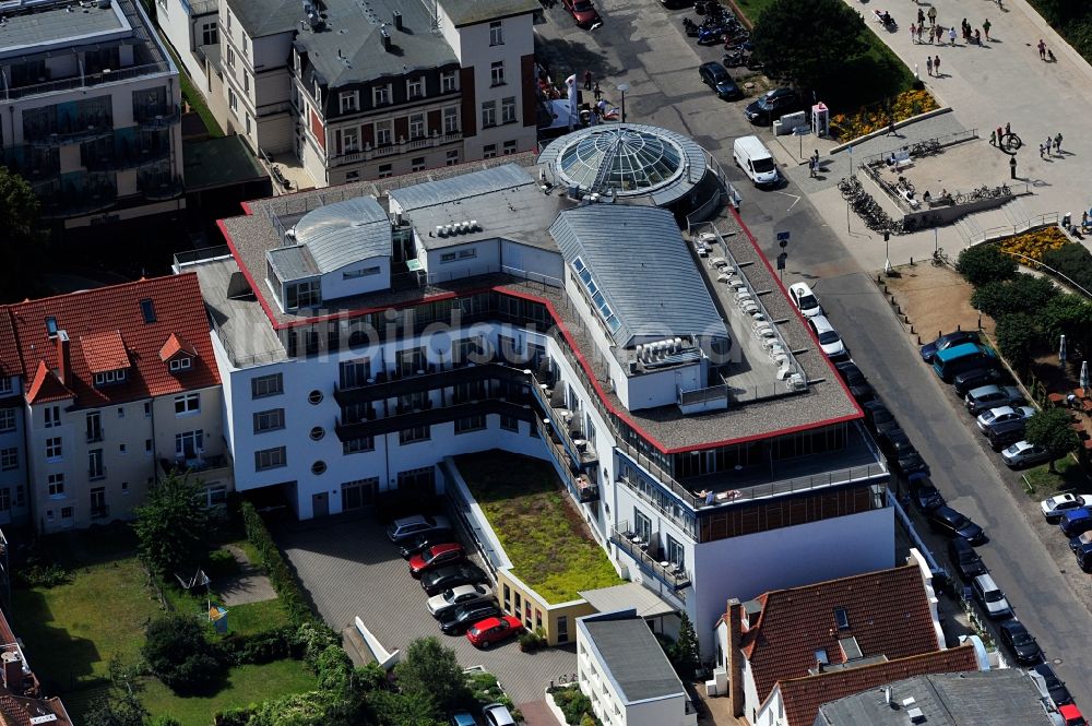 Luftbild Rostock / Warnemünde - Strandhotel Hübner in Warnemünde in Mecklenburg-Vorpommern