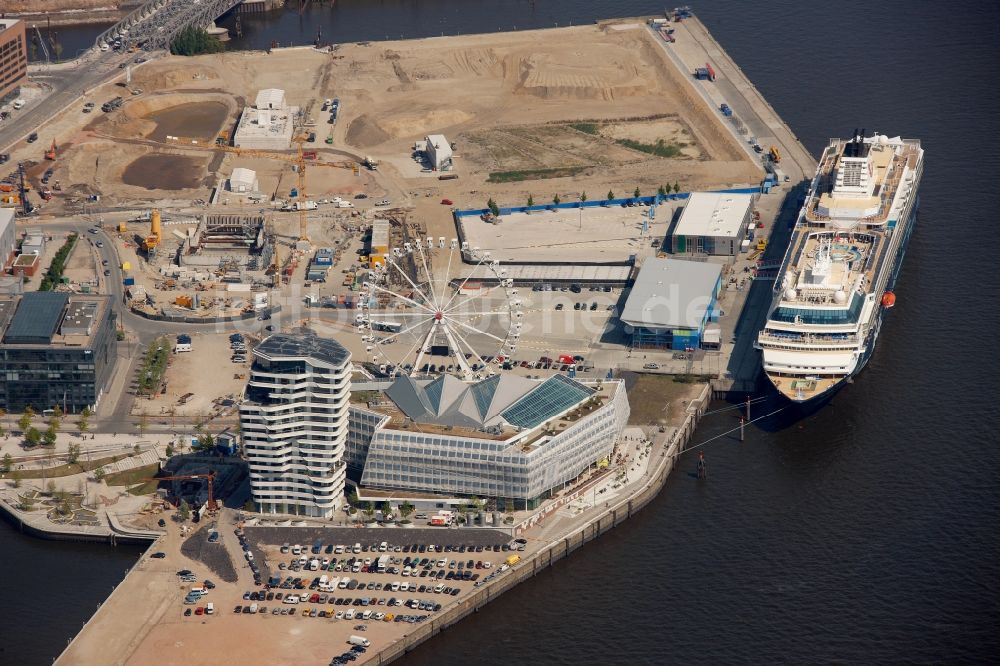 Luftaufnahme Hamburg - Strandkai in Hafencity, Hamburg im Bundesland Hamburg