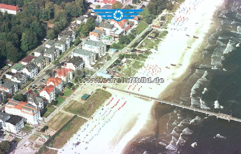 Luftaufnahme Koserow / Usedom - Mecklenburg-Vorpommern - Strandpromenade in Koserow.