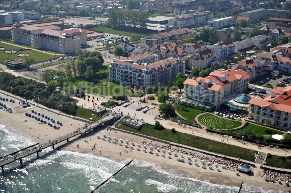 Kühlungsborn aus der Vogelperspektive: Strandpromenade im Ostseebad Kühlungsborn in Mecklenburg-Vorpommern