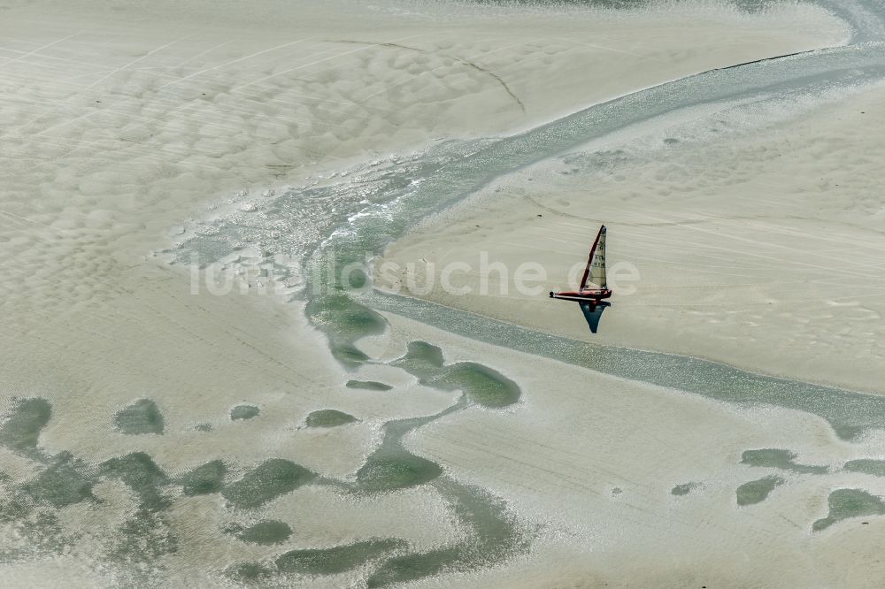 Luftbild Sankt Peter-Ording - Strandsegler in Sankt Peter-Ording im Bundesland Schleswig-Holstein, Deutschland