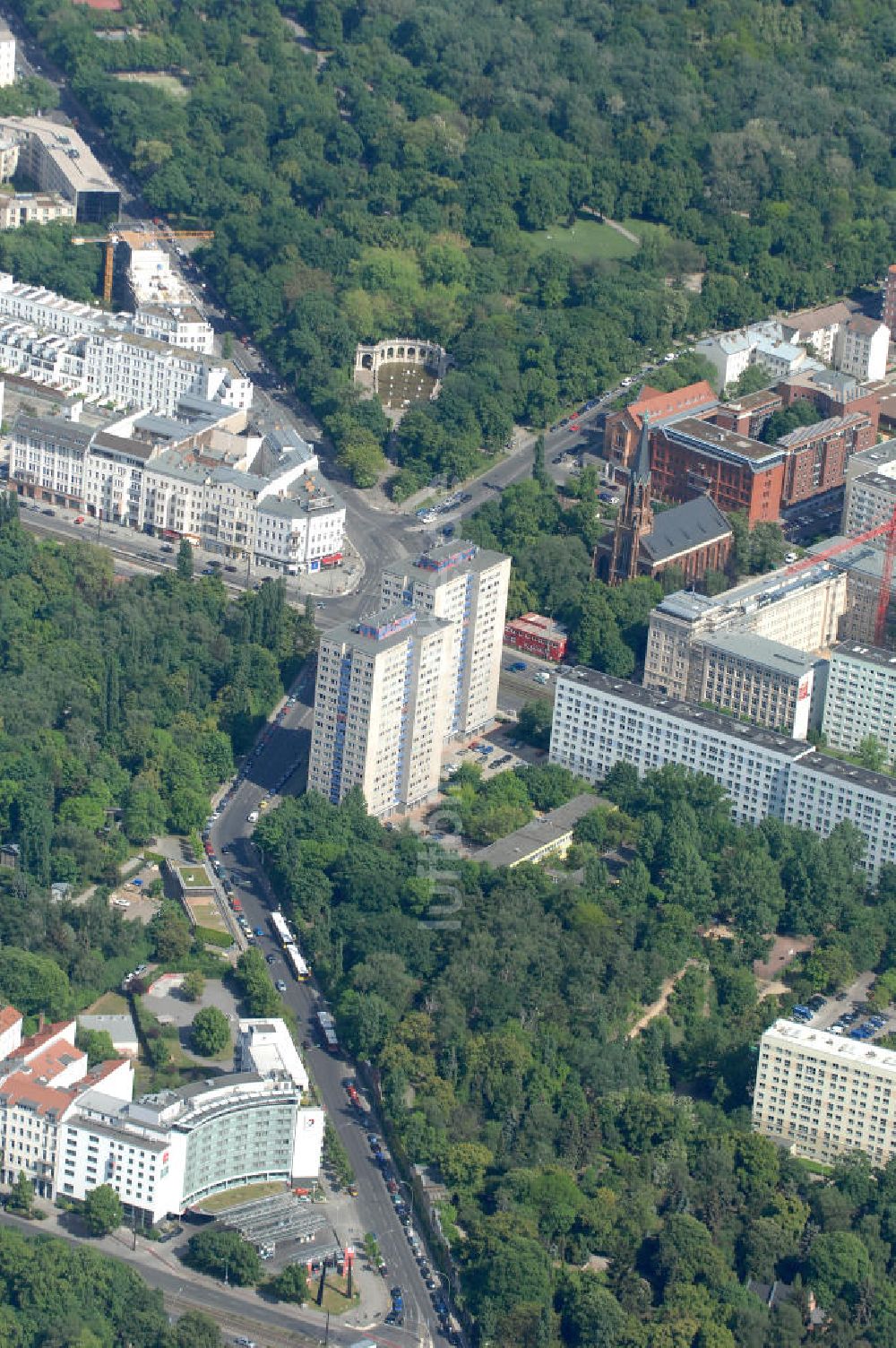 Berlin aus der Vogelperspektive: Straße Prenzlauer Berg in Berlin-Friedrichshain