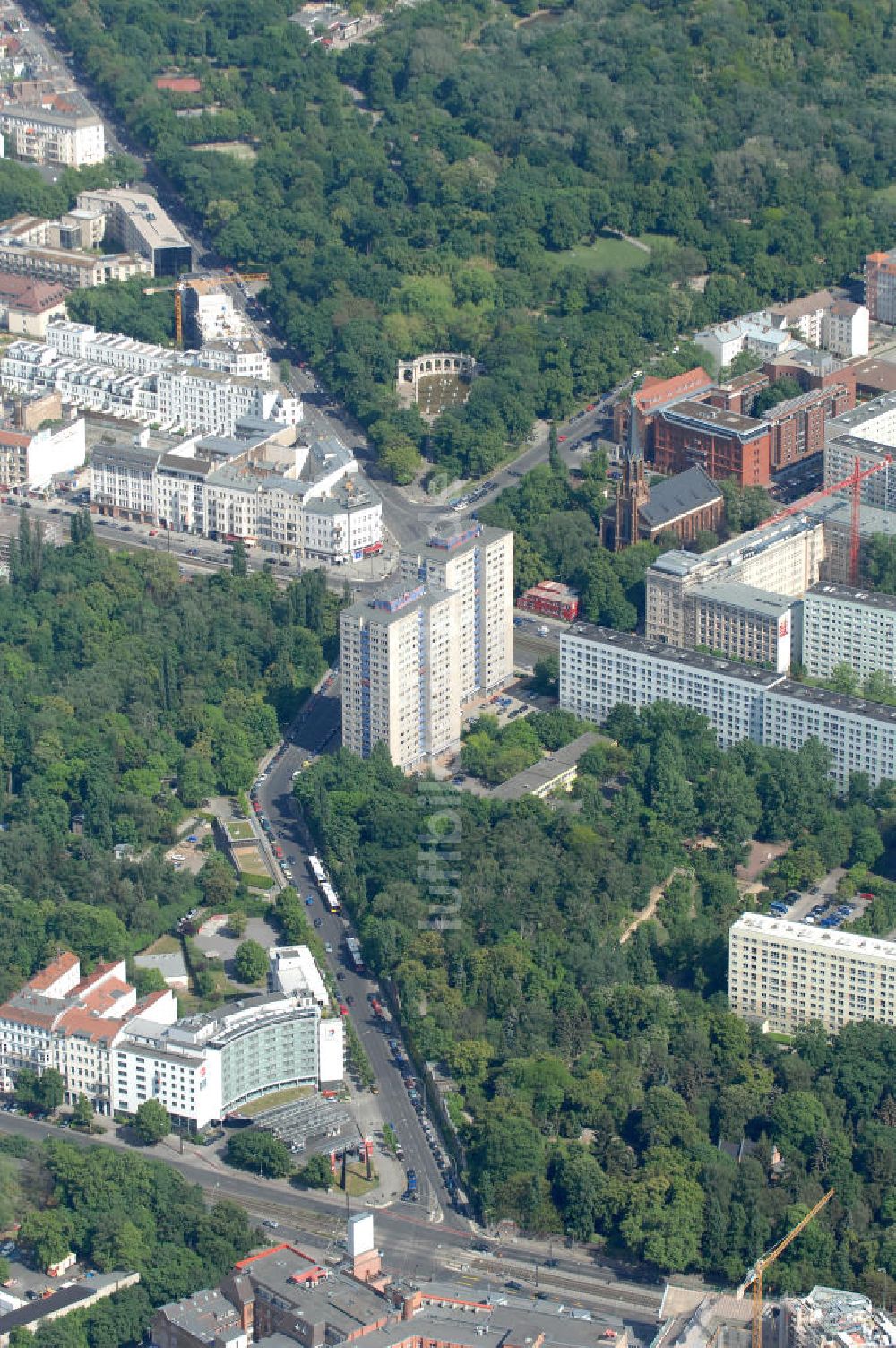 Luftbild Berlin - Straße Prenzlauer Berg in Berlin-Friedrichshain