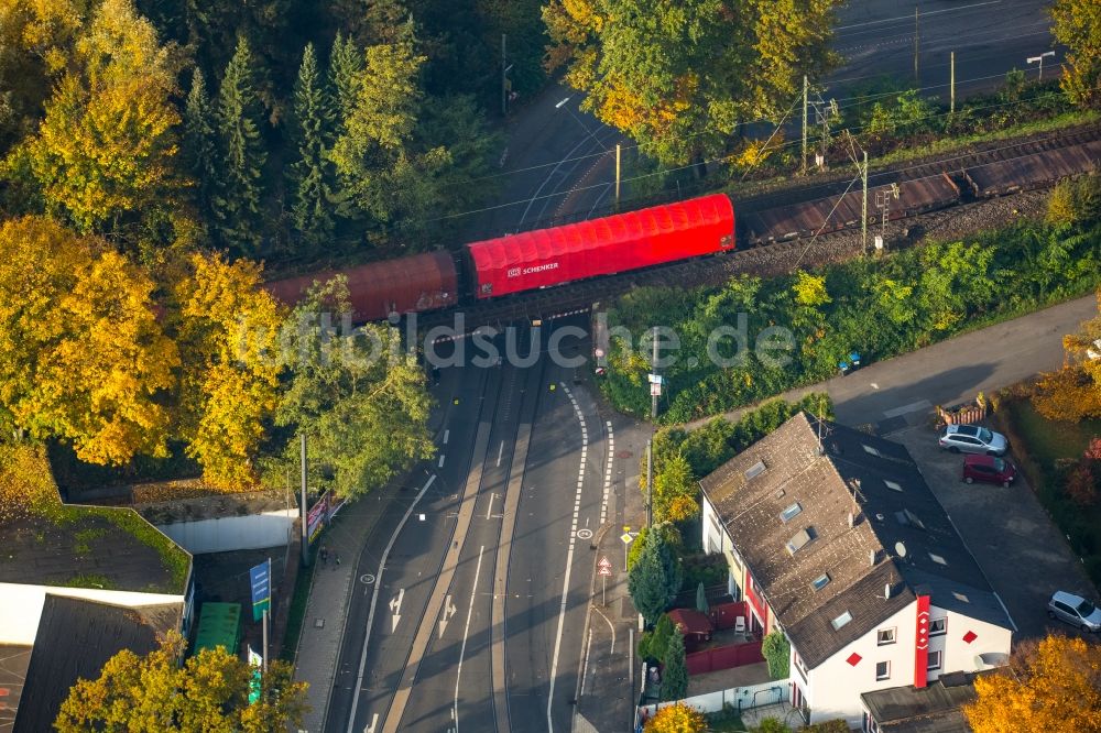 Luftbild Witten - Straßen- Unterführung und Bahn- Brückenbauwerk an Crengeldanzstraße und Bochumer Straße in Witten im Bundesland Nordrhein-Westfalen