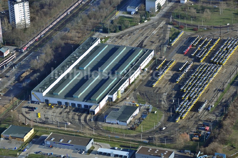 Berlin Marzahn aus der Vogelperspektive: Straßenbahn- und Bus Depot des BVG Betriebshof Marzahn in Berlin