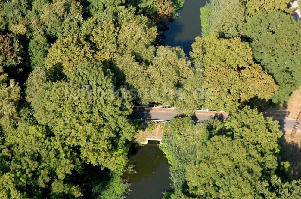 Luftaufnahme Zerben - Straßenbrücke über den Zerbener Altarm