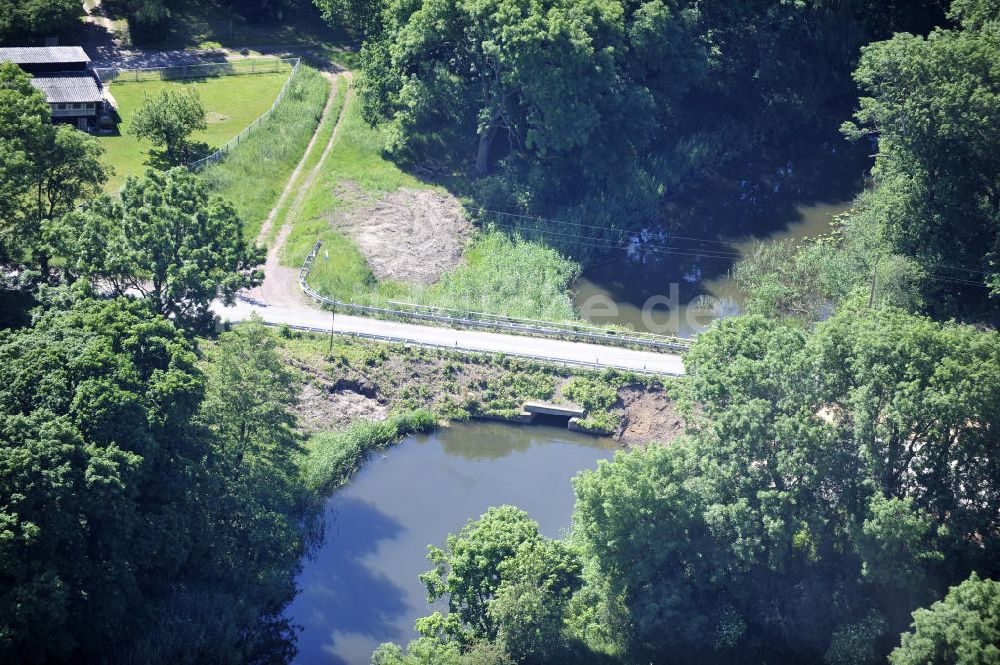 Luftaufnahme Zerben - Straßenbrücke über den Zerbener Altarm