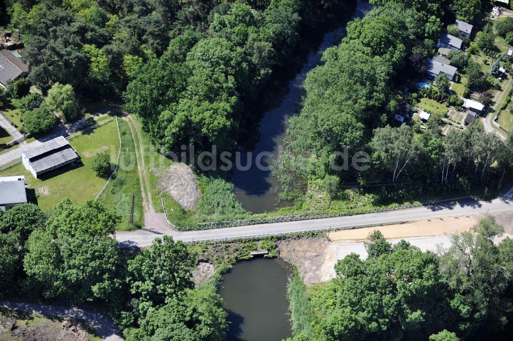 Luftaufnahme Zerben - Straßenbrücke über den Zerbener Altarm