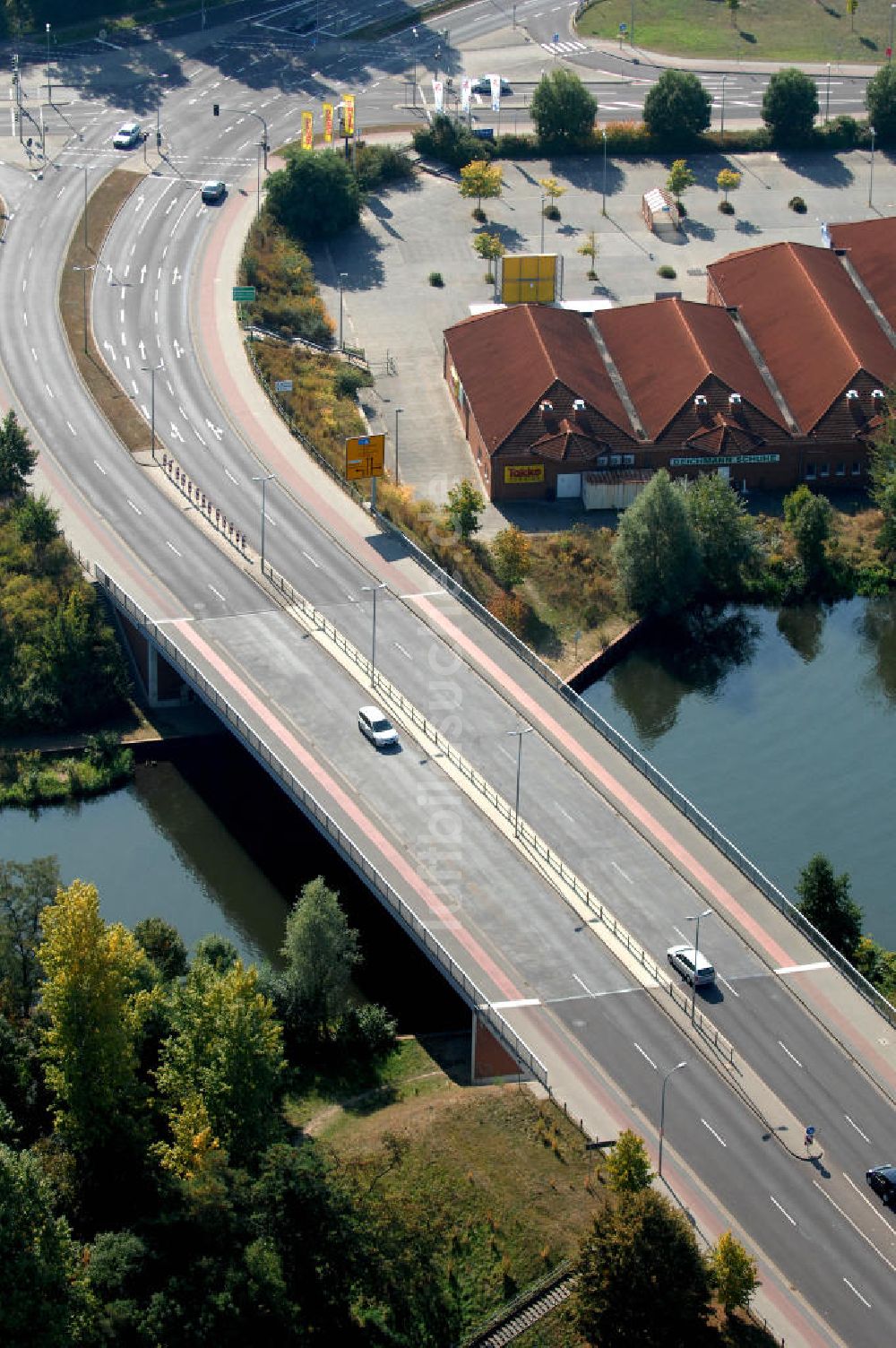 GENTHIN aus der Vogelperspektive: Straßenbrücke Genthin