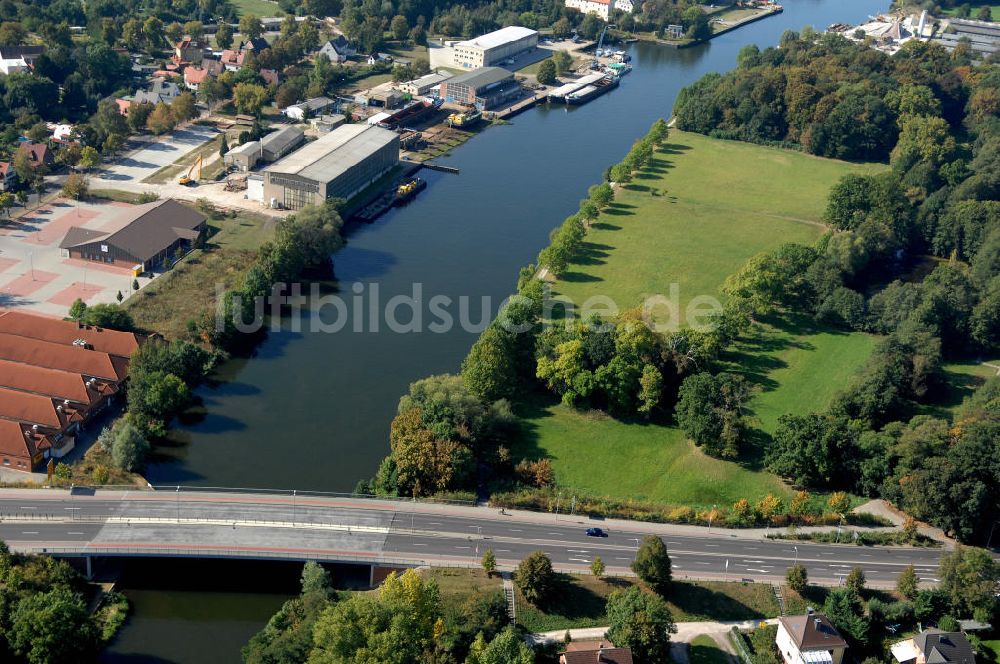 GENTHIN aus der Vogelperspektive: Straßenbrücke Genthin