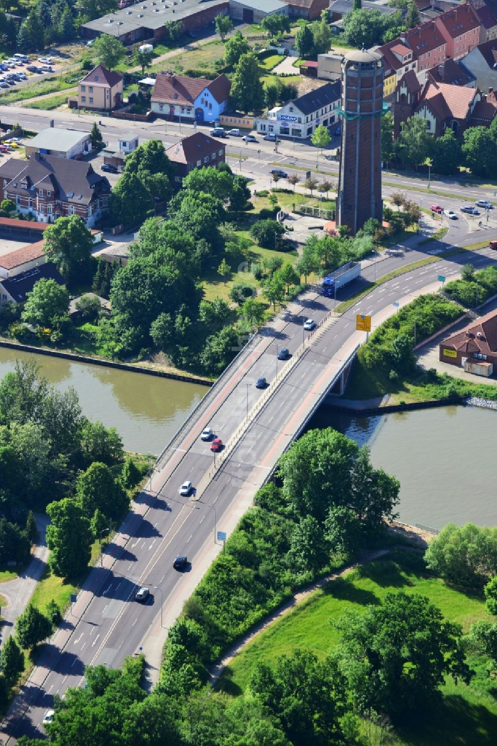 Luftbild Genthin - Straßenbrücke Genthiner Brücke im Bundesland Sachsen-Anhalt