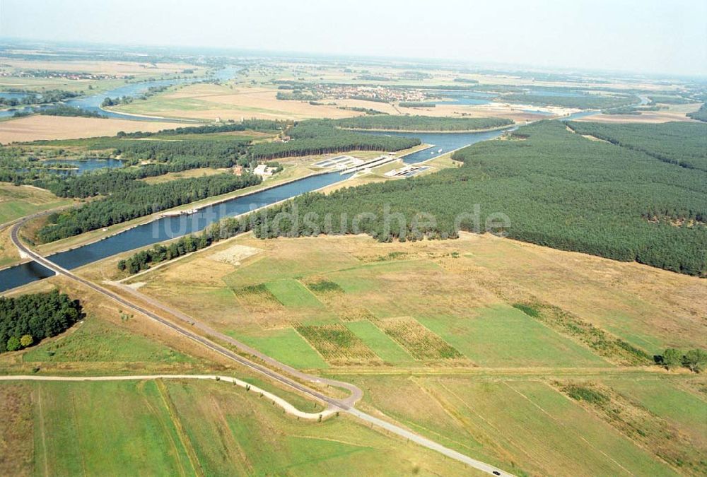 Hohenwarthe aus der Vogelperspektive: Straßenbrücke Hohenwarthe-Niegripp