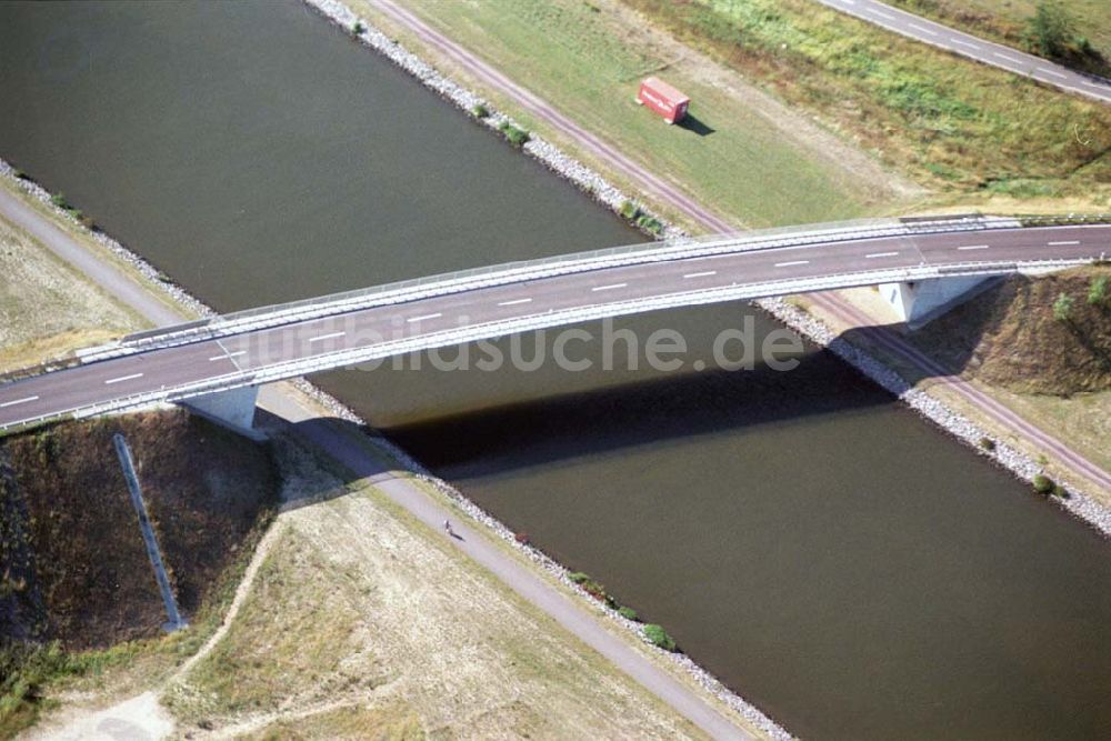 Luftbild Hohenwarthe - Straßenbrücke Hohenwarthe-Niegripp