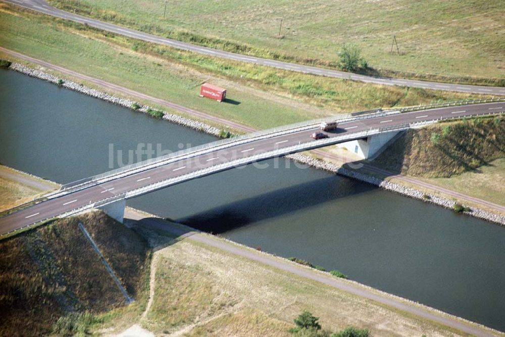 Hohenwarthe von oben - Straßenbrücke Hohenwarthe-Niegripp