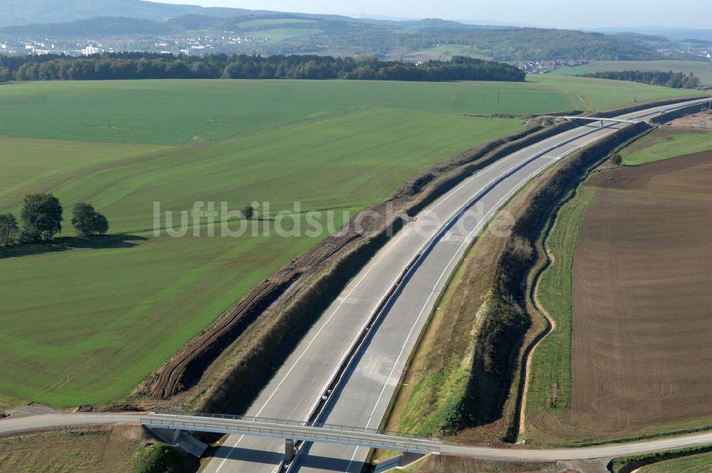 Neukirchen aus der Vogelperspektive: Strassenbrücke zwischen Hötzelsroda und Neukirchen an der A4