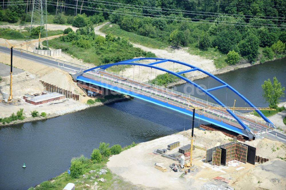 Wusterwitz von oben - Straßenbrücke zwischen Wusterwitz und Bensdorf über den Elbe-Havel-Kanal