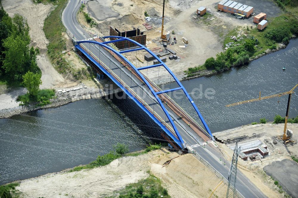 Wusterwitz von oben - Straßenbrücke zwischen Wusterwitz und Bensdorf über den Elbe-Havel-Kanal