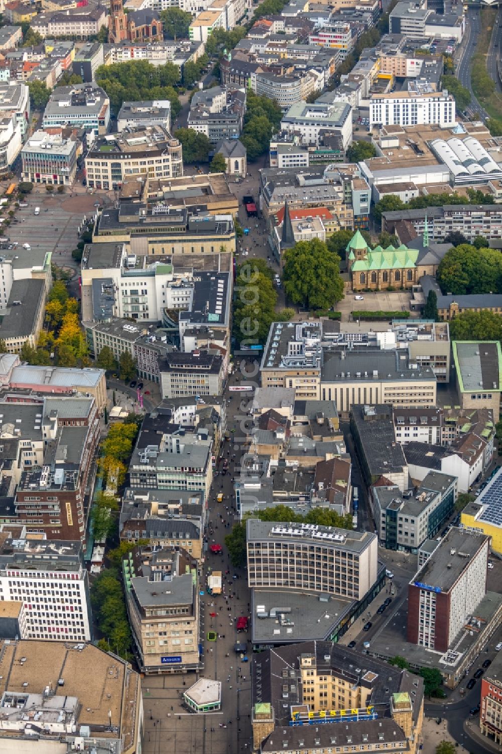 Luftbild Essen - Straßenführung der Flaniermeile und Einkaufsstraße Kettwiger Straße in Essen im Bundesland Nordrhein-Westfalen, Deutschland