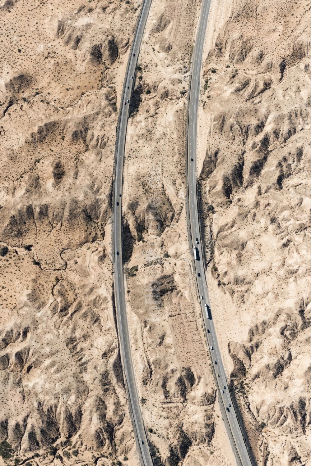 Mesquite von oben - Straßenführung des Highway 15 in Mesquite in Nevada, USA