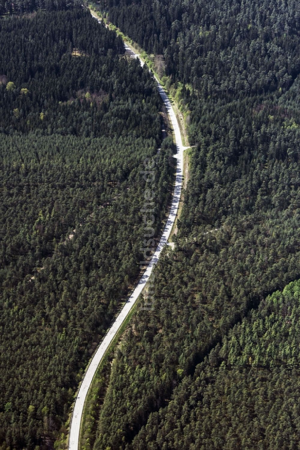 Luftaufnahme Neukirchen-Balbini - Straßenführung der ST2150 in Neukirchen-Balbini im Bundesland Bayern, Deutschland