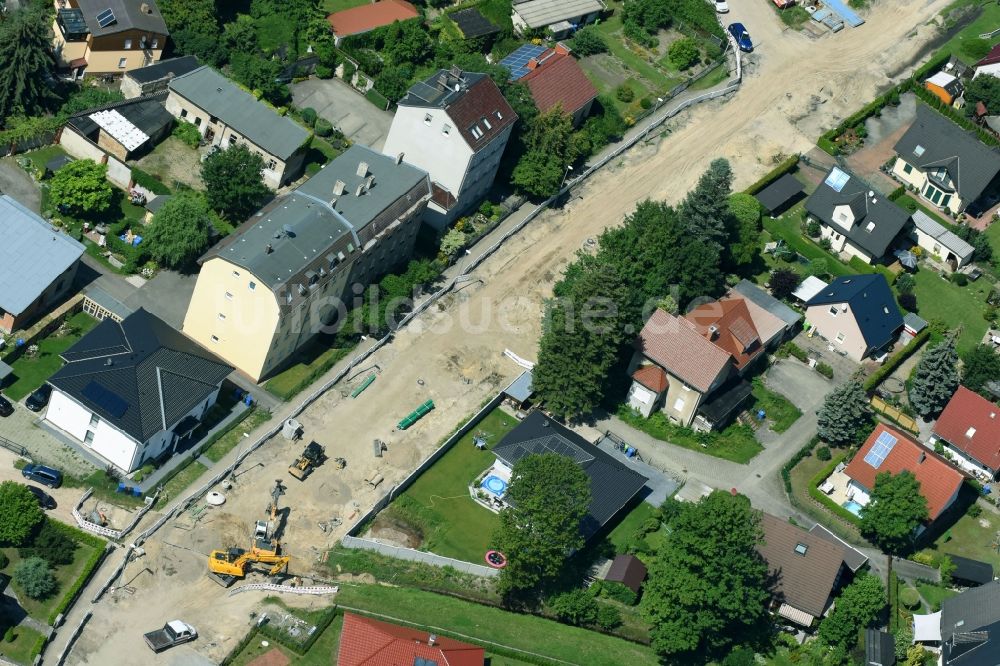 Luftbild Fredersdorf-Vogelsdorf - Straßenführung und Sanierungsarbeiten entlang der Altlandsberger Chaussee im Ortsteil Fredersdorf in Fredersdorf-Vogelsdorf im Bundesland Brandenburg, Deutschland