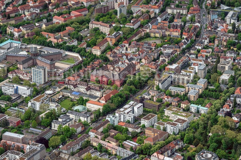 Freiburg im Breisgau aus der Vogelperspektive: Straßenführung im Stadtviertel entlang der Habsburger Straße in Freiburg im Breisgau im Bundesland Baden-Württemberg, Deutschland