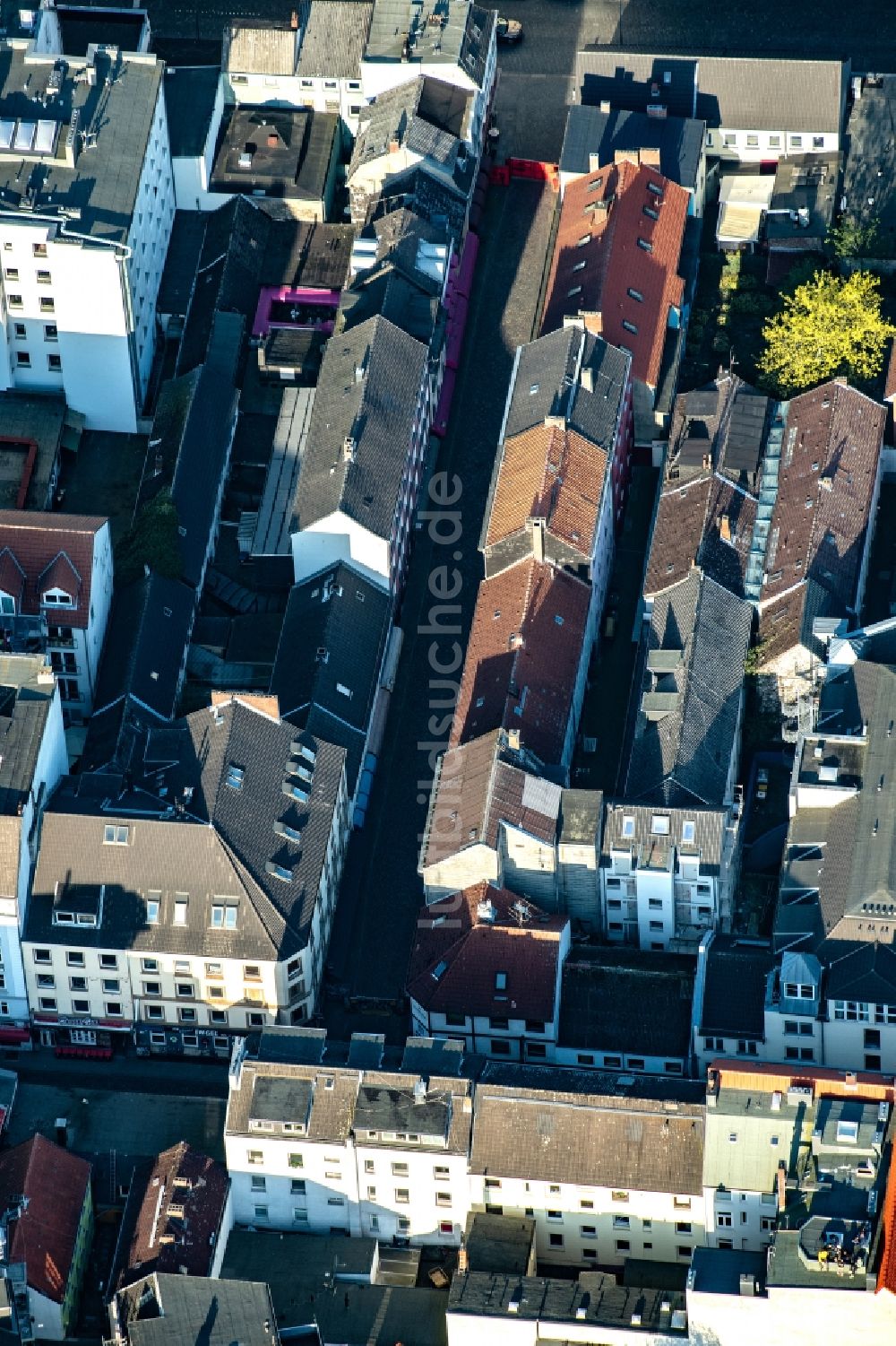 Hamburg von oben - Straßenführung der Vergnügungsmeile der Herbertstraße im Wohn- und Geschäftshaus- Viertel im Ortsteil Sankt Pauli in Hamburg, Deutschland