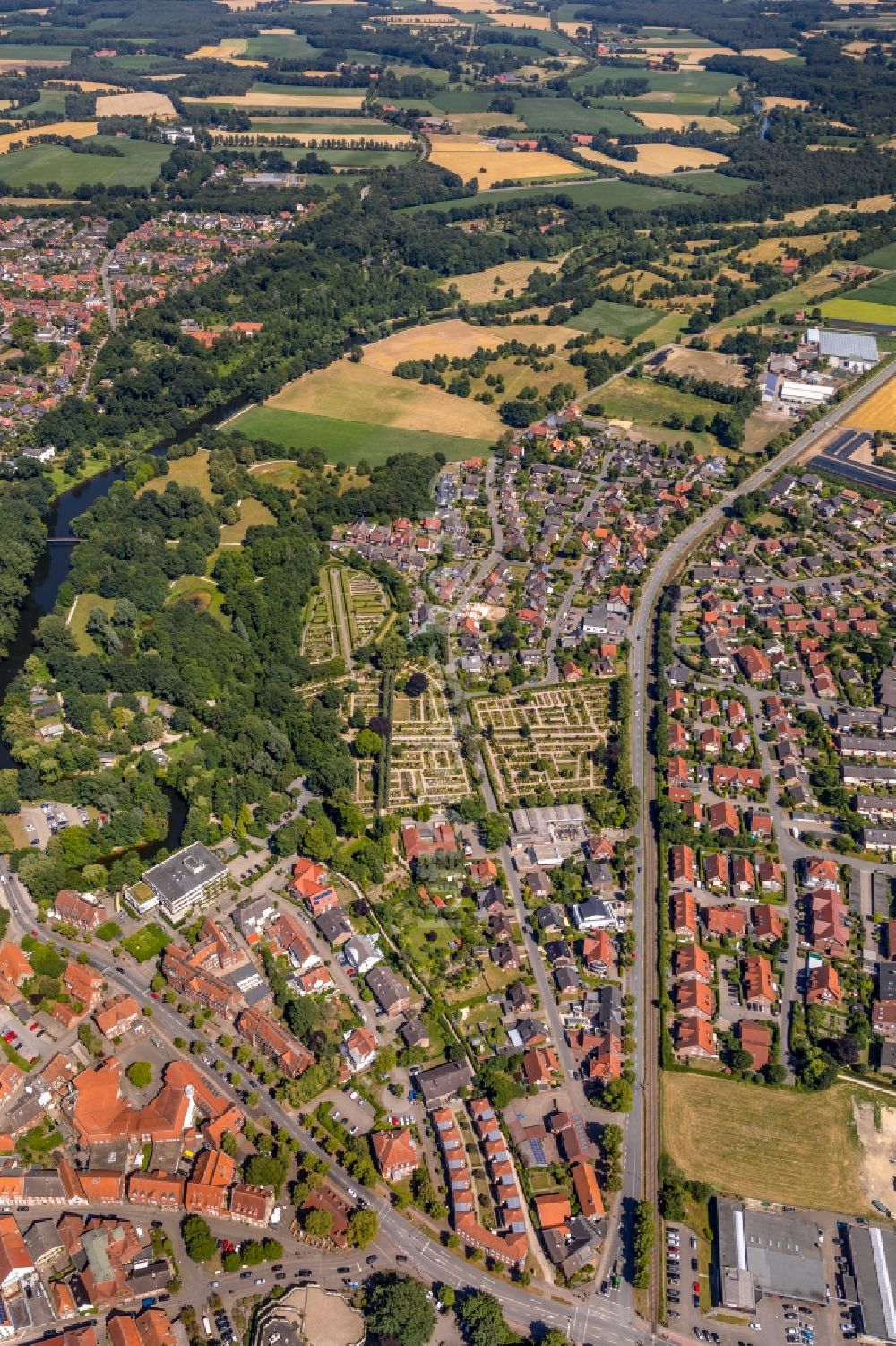 Luftaufnahme Telgte - Straßenführung der Warendorfer Straße in Telgte im Bundesland Nordrhein-Westfalen, Deutschland