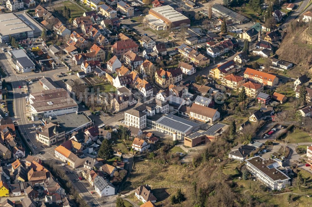 Ettenheim aus der Vogelperspektive: Straßenführung der J.B. von Weiß Straße in Ettenheim im Bundesland Baden-Württemberg, Deutschland