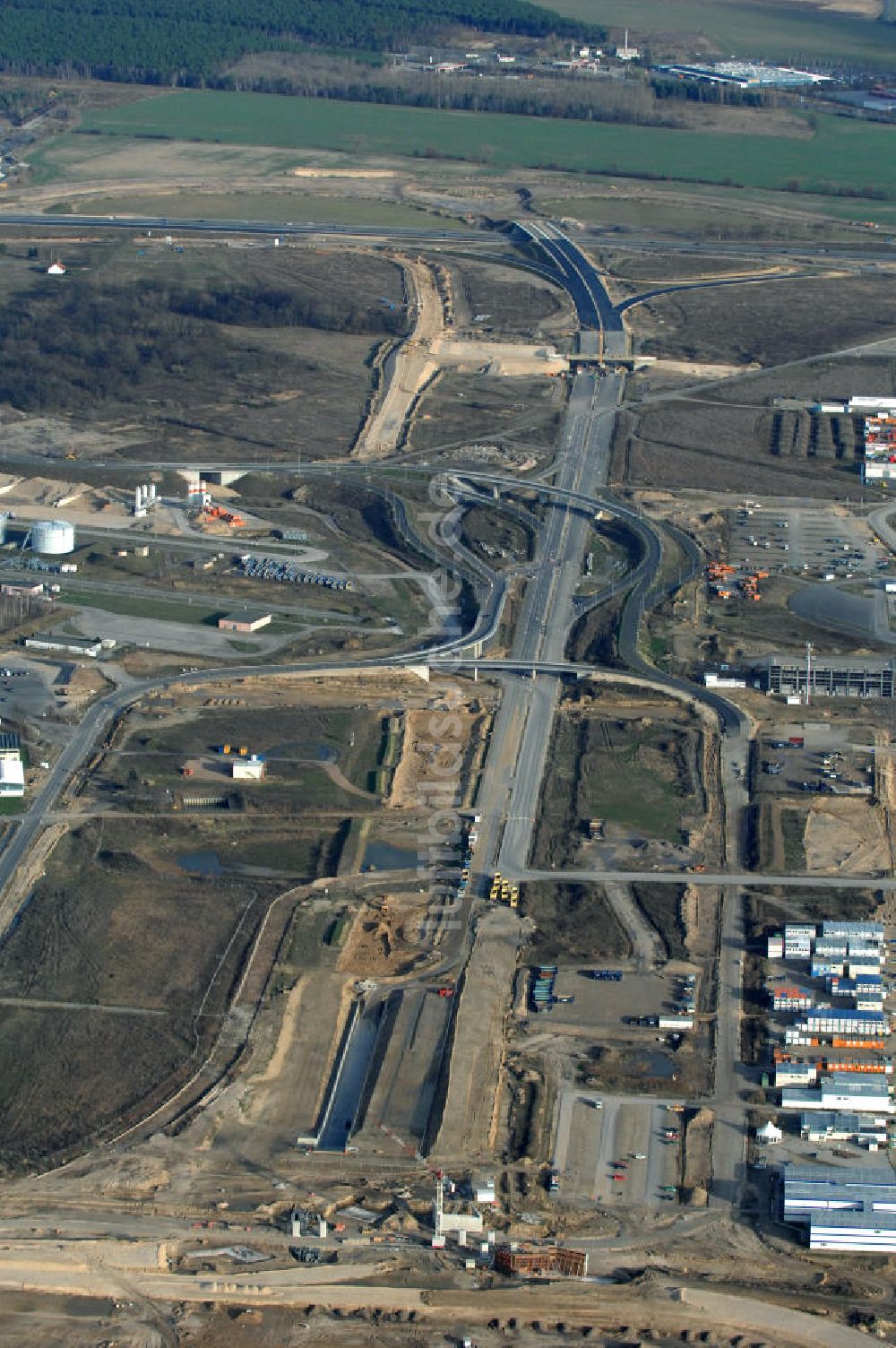 Luftbild Schönefeld - Straßenführung zum Flughafen Berlin-Schönefeld BBI (SXF) im Nordosten