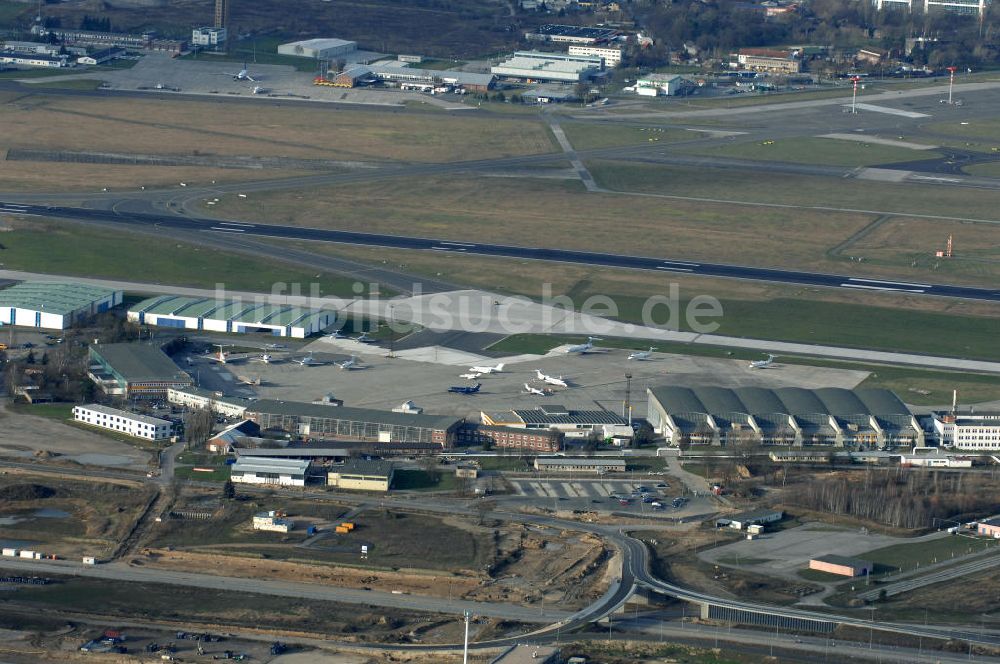 Luftbild Schönefeld - Straßenführung zum Flughafen Berlin-Schönefeld BBI (SXF) im Nordosten