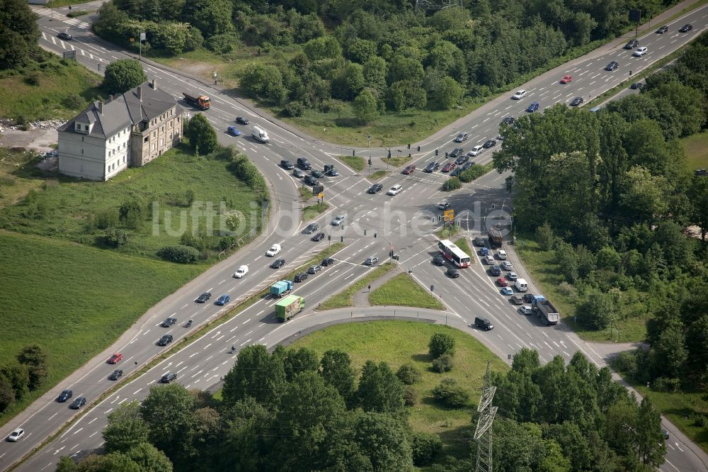 Luftaufnahme Bottrop - Straßenkreuzung Prosperstraße - Arensbergstraße an der Bundesstraße B224 in Bottrop im Bundesland Nordrhein-Westfalen