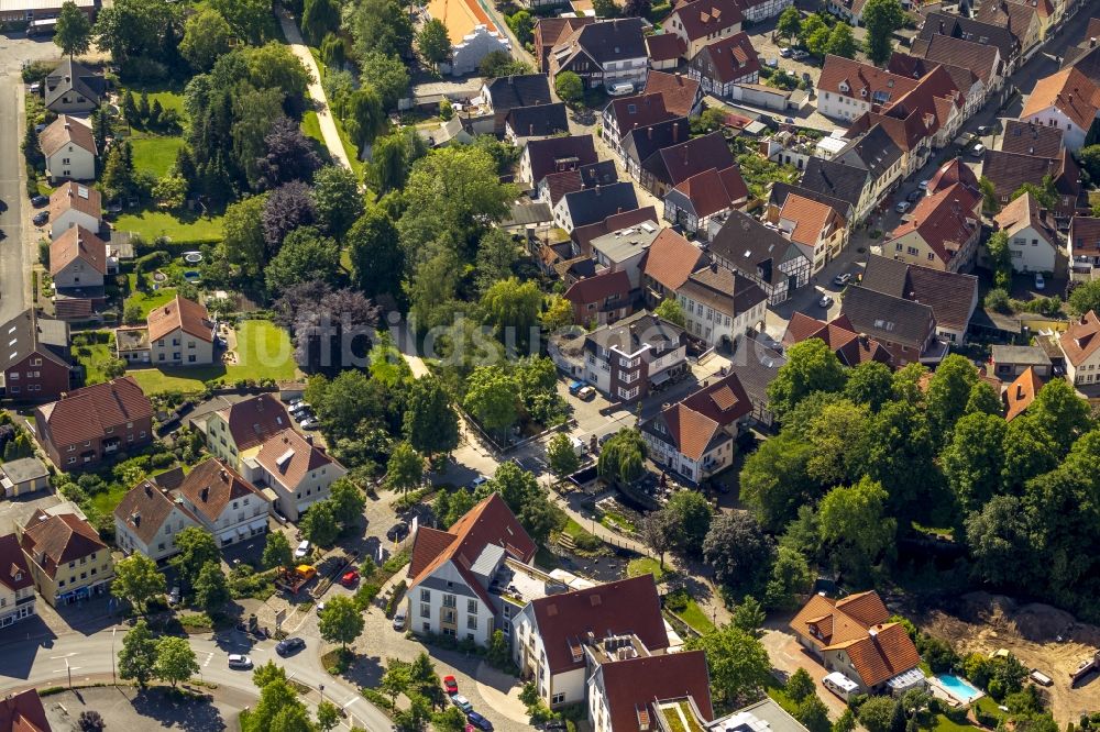 Rietberg von oben - Straßenkreuzung in Rietberg im Bundesland Nordrhein-Westfalen