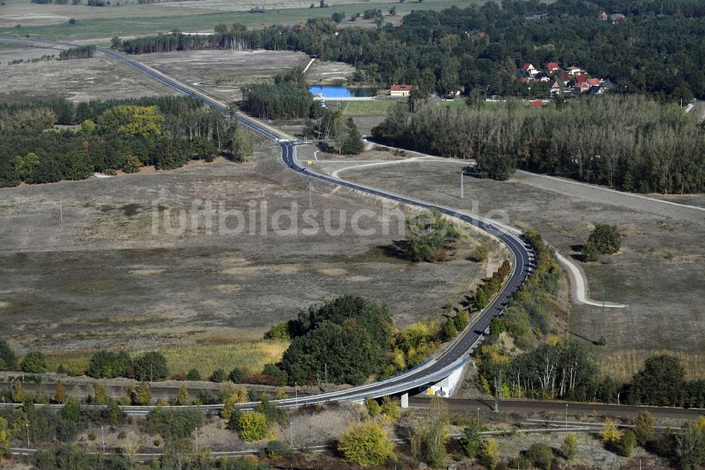 Luftaufnahme Breese - Straßenverlauf der OU L11 in Breese im Bundesland Brandenburg, Deutschland