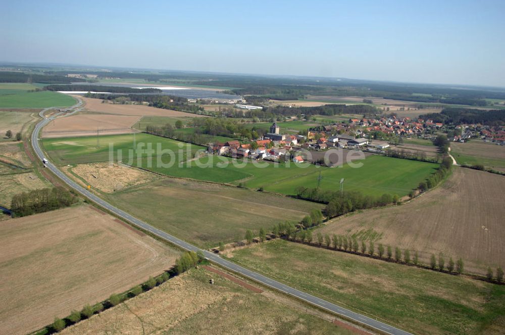 BENSDORF von oben - Strassenverlauf der L96 Ortsumgehung Bensdorf