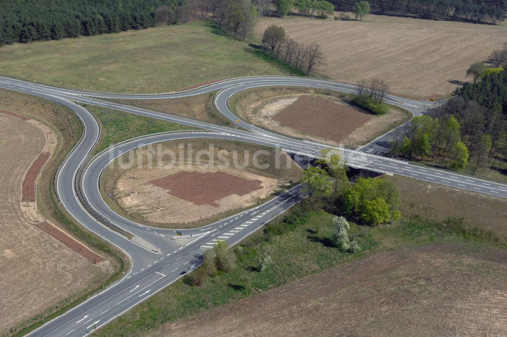 BENSDORF von oben - Strassenverlauf der L96 Ortsumgehung Bensdorf