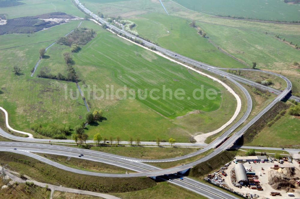 WUSTERMARK aus der Vogelperspektive: Strassenverlauf der B5 Ortsumgehung Wustermark