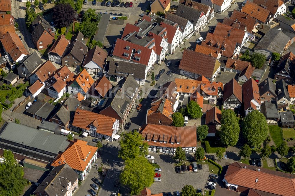 Luftaufnahme Rietberg - Straßenverlauf in Rietberg im Bundesland Nordrhein-Westfalen