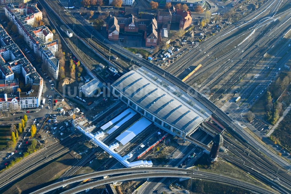 Berlin von oben - Strecken- Ausbau am Bahnhof Ostkreuz im Stadtteil Friedrichshain von Berlin