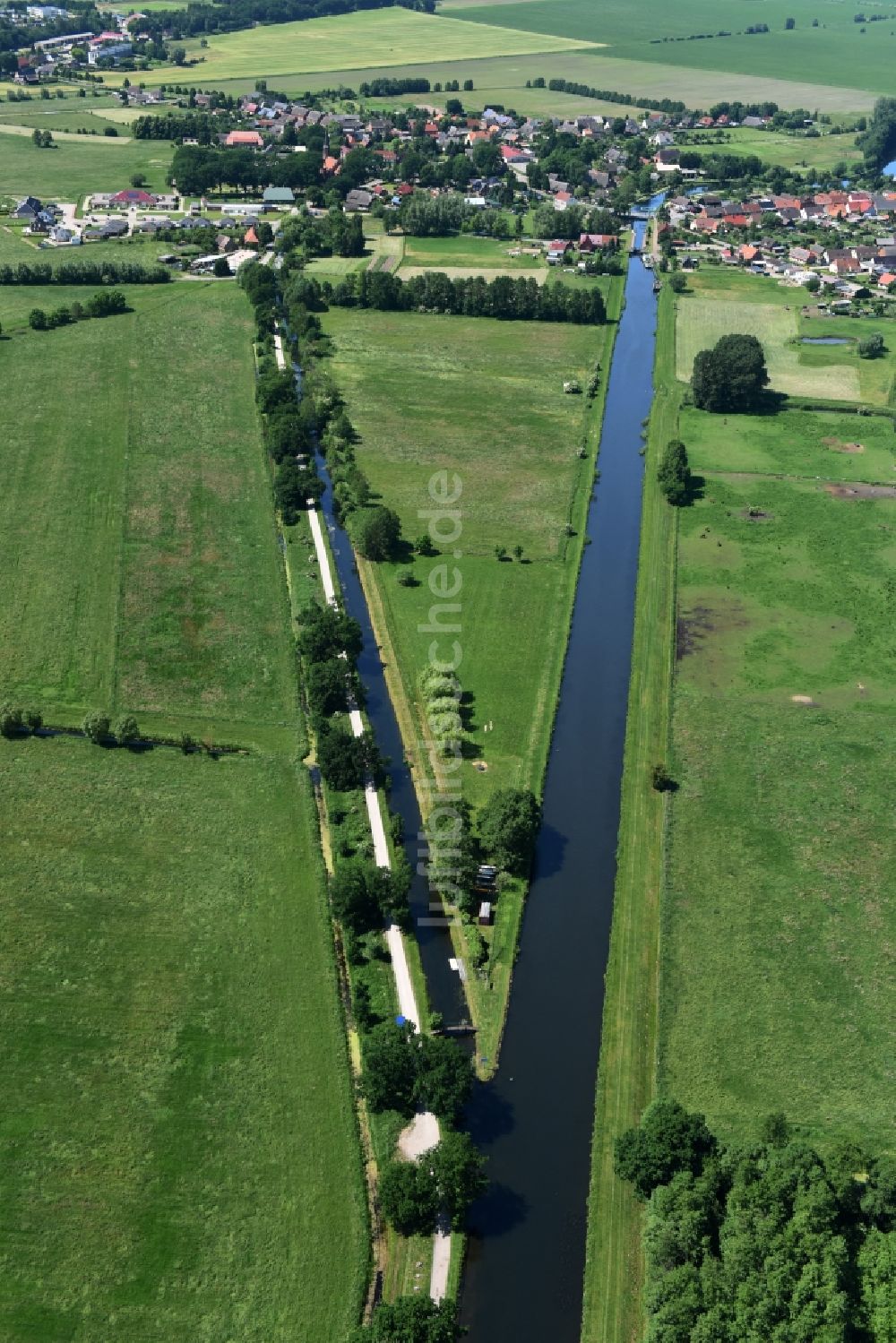 Luftbild Banzkow - Störkanal mit Schleuse und Mühlengraben mit Wehr in Banzkow im Bundesland Mecklenburg-Vorpommern