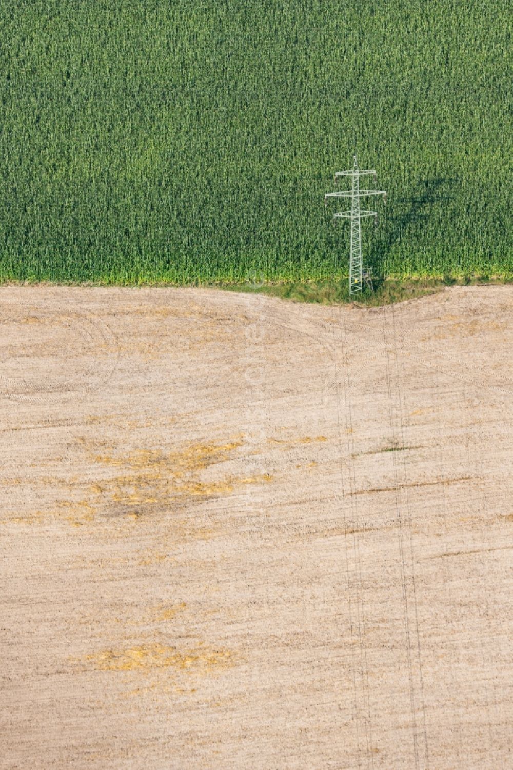 Luftaufnahme Marzling - Strommast- Konstruktion einer Trasse und Verbundleitung in Marzling im Bundesland Bayern, Deutschland