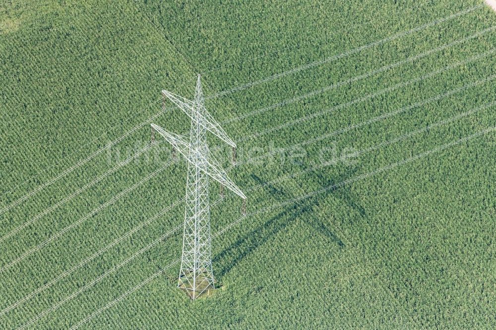 Luftbild Zusamaltheim - Strommast- Konstruktion einer Trasse und Verbundleitung in Zusamaltheim im Bundesland Bayern, Deutschland