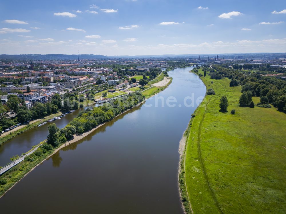 Luftbild Dresden - Strukturen einer Auen und- Wiesen- Landschaft der Elbe in Dresden im Bundesland Sachsen, Deutschland